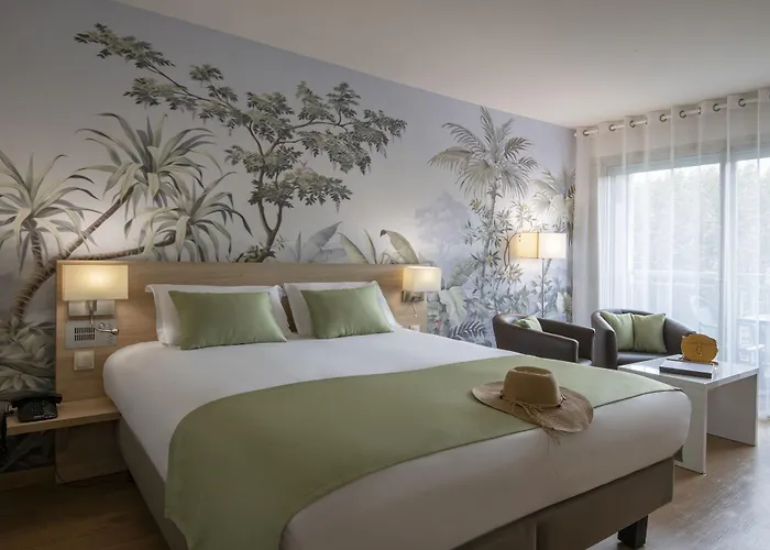 Hotel Chambord Menton photo